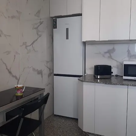 Vigo, Alquilo Piso Grande, Ideal Vacaciones شقة